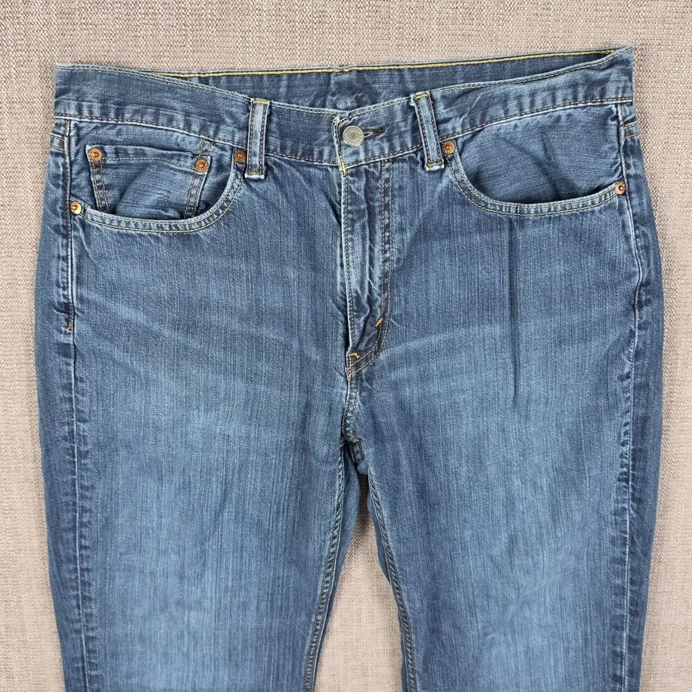 Levi's 514 Straight Leg Jeans Men's 34x30 Medium Wash Blue Denim Western 2000s